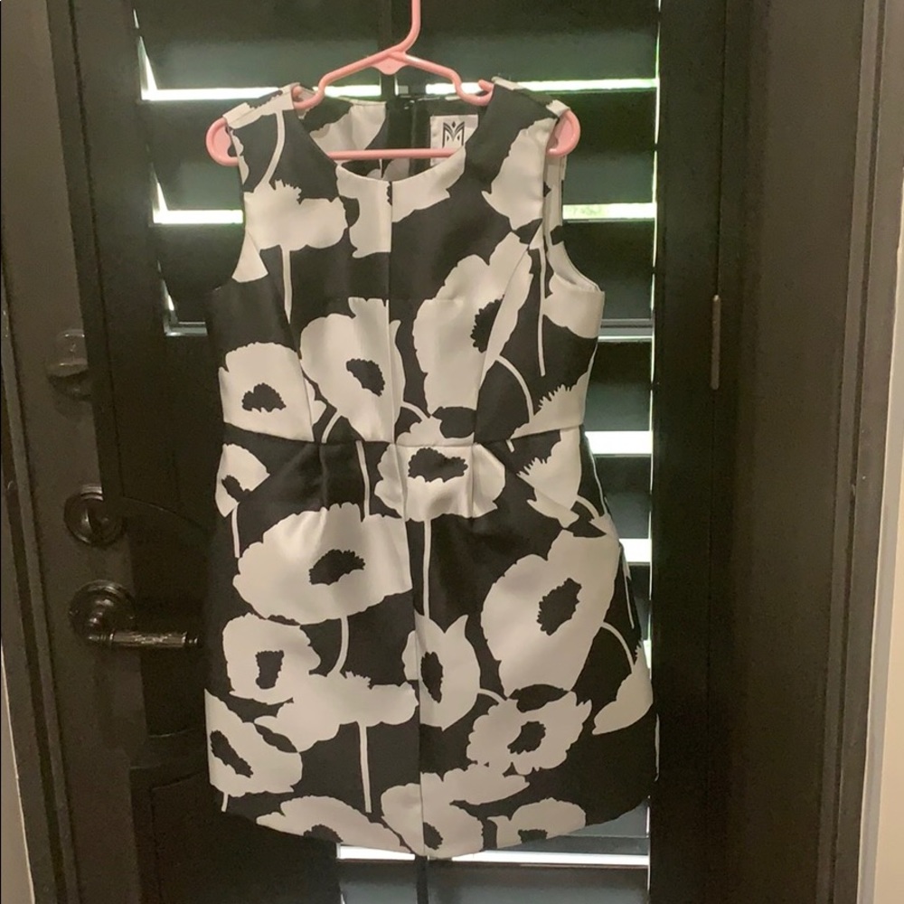 Beautiful dress!!! Worn once